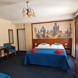 Aaron Hotell Prag
