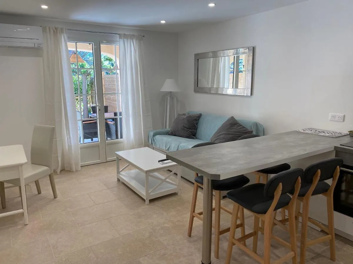 Chambres D'Hotes Les Amandiers Saint-Tropez Guest house